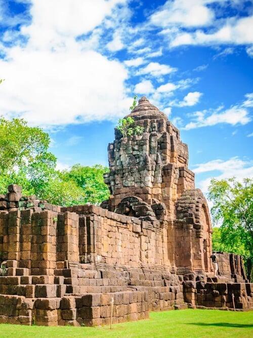 Rock Around Siam | Boutique Bespoke Travel Agency | Tailor-Made Private Journeys & Tours | Immersive Cultural Experiences