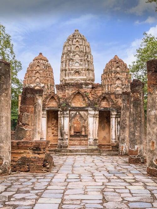 Rock Around Siam | Boutique Bespoke Travel Agency | Tailor-Made Private Journeys & Tours | Immersive Cultural Experiences