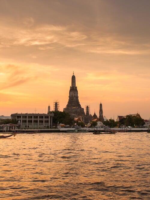 Découvrez le patrimoine culturel du Siam avec Rock Around Siam, une boutique-agence de voyages sur mesure installée a Bangkok